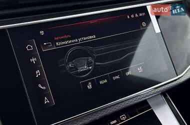 Внедорожник / Кроссовер Audi Q8 2025 в 