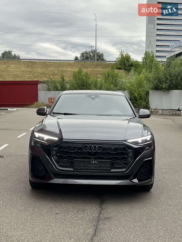 Внедорожник / Кроссовер Audi Q8 2024 в 