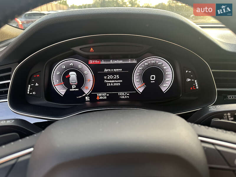 Внедорожник / Кроссовер Audi Q8 2019 в Киеве