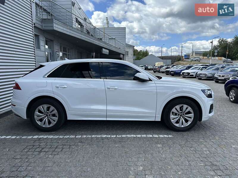 Внедорожник / Кроссовер Audi Q8 2023 в Днепре