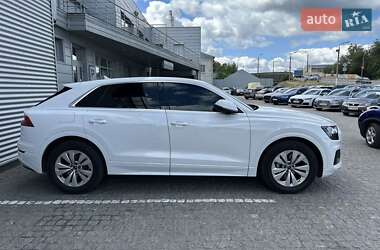 Внедорожник / Кроссовер Audi Q8 2023 в 