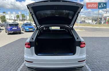 Внедорожник / Кроссовер Audi Q8 2023 в 