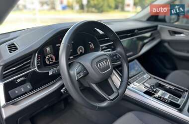 Внедорожник / Кроссовер Audi Q8 2023 в 