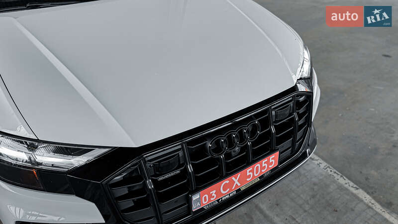 Внедорожник / Кроссовер Audi Q8 2019 в Ровно