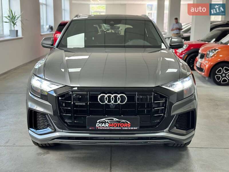 Внедорожник / Кроссовер Audi Q8 2019 в 