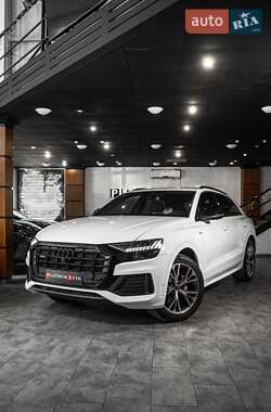 Внедорожник / Кроссовер Audi Q8 2023 в 