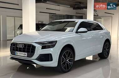 Внедорожник / Кроссовер Audi Q8 2019 в 