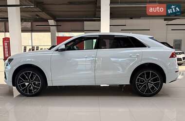 Внедорожник / Кроссовер Audi Q8 2019 в 