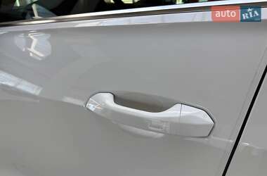 Внедорожник / Кроссовер Audi Q8 2019 в 