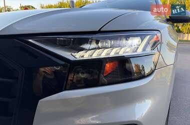 Внедорожник / Кроссовер Audi Q8 2022 в 