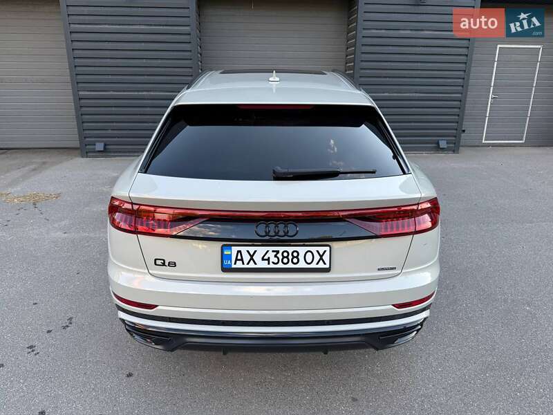 Внедорожник / Кроссовер Audi Q8 2022 в Харькове