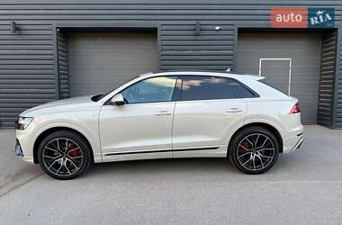 Внедорожник / Кроссовер Audi Q8 2022 в 