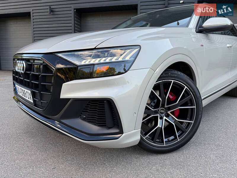 Внедорожник / Кроссовер Audi Q8 2022 в Харькове
