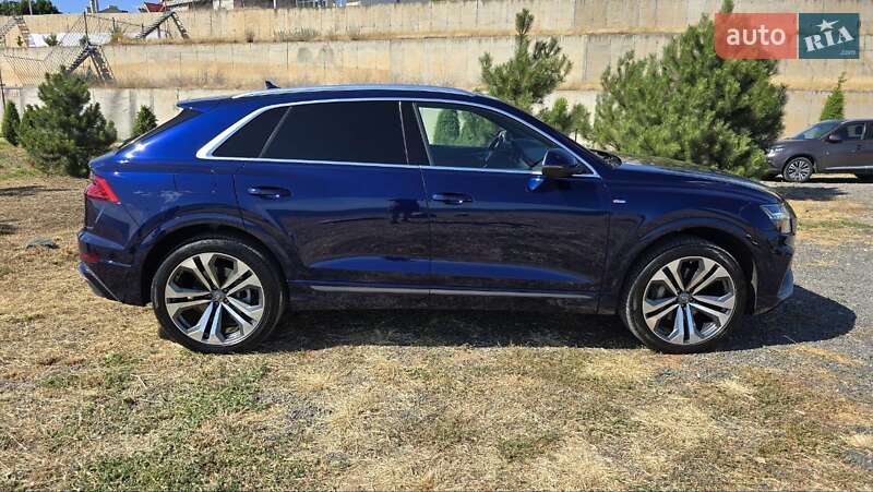 Внедорожник / Кроссовер Audi Q8 2019 в Одессе