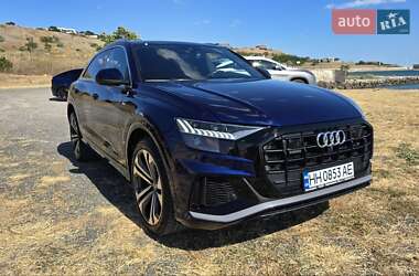 Внедорожник / Кроссовер Audi Q8 2019 в 