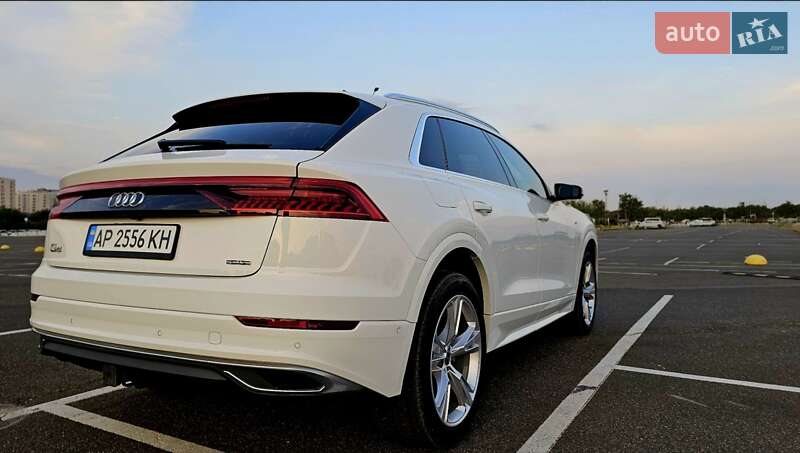 Внедорожник / Кроссовер Audi Q8 2023 в Киеве