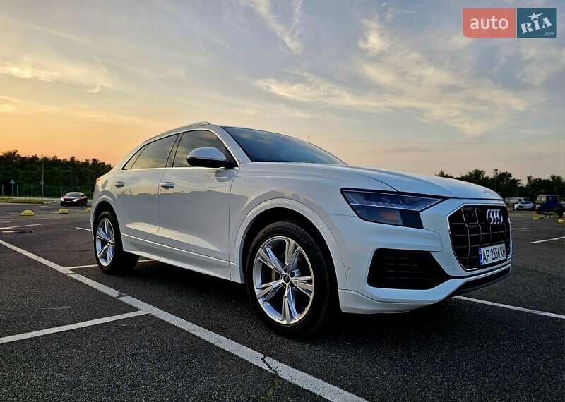Внедорожник / Кроссовер Audi Q8 2023 в Киеве