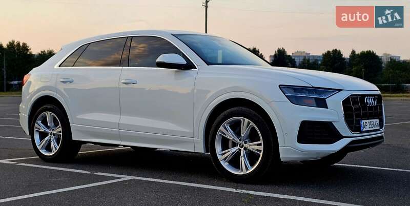 Внедорожник / Кроссовер Audi Q8 2023 в Киеве