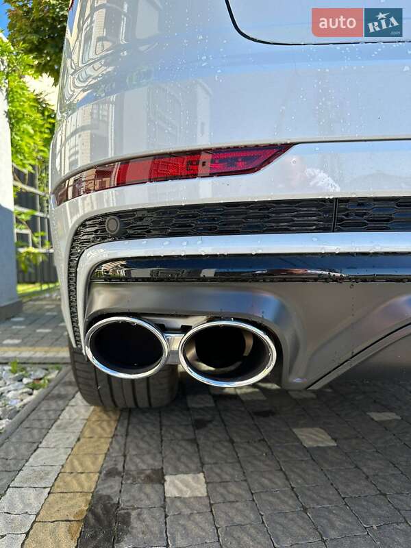 Позашляховик / Кросовер Audi Q8 2019 в Києві