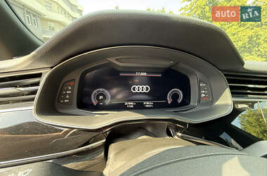 Внедорожник / Кроссовер Audi Q8 2020 в 