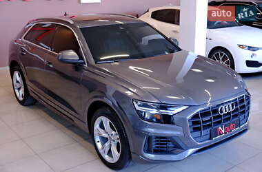 Позашляховик / Кросовер Audi Q8 2019 в 