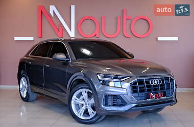 Позашляховик / Кросовер Audi Q8 2019 в 