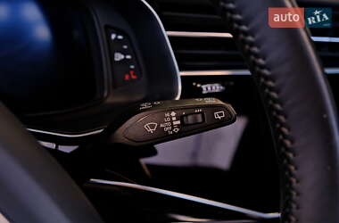 Позашляховик / Кросовер Audi Q8 2019 в 