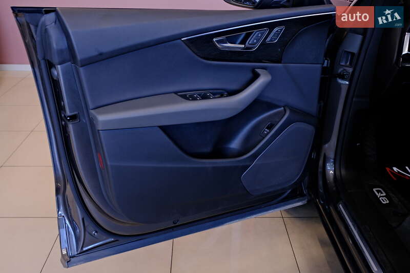 Позашляховик / Кросовер Audi Q8 2019 в Одесі