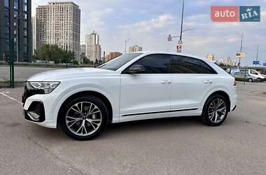 Внедорожник / Кроссовер Audi Q8 2023 в 