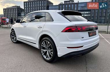 Внедорожник / Кроссовер Audi Q8 2023 в 