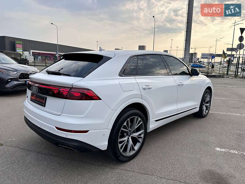 Позашляховик / Кросовер Audi Q8 2023 в Києві