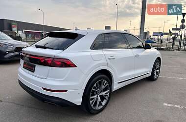Внедорожник / Кроссовер Audi Q8 2023 в 