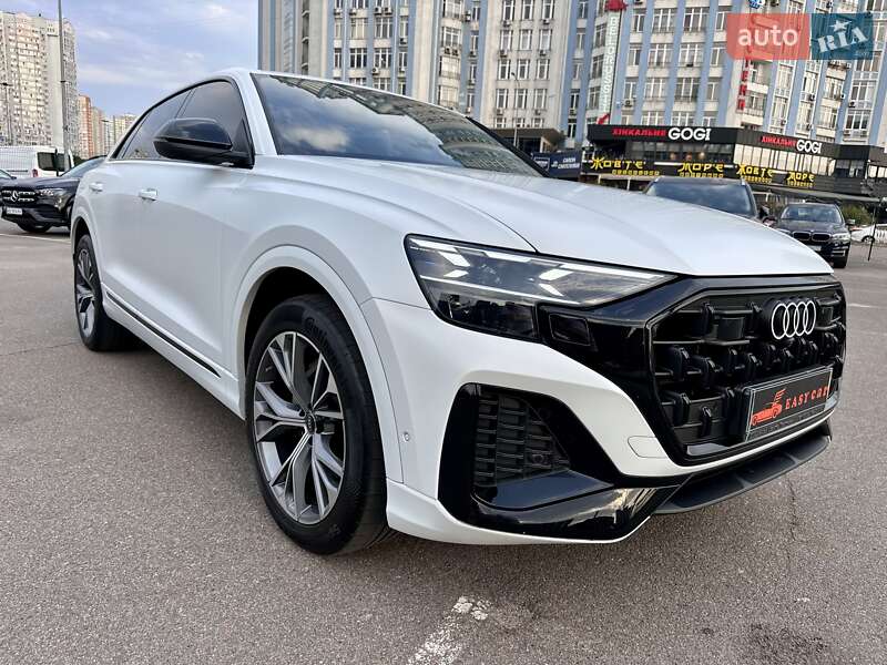 Позашляховик / Кросовер Audi Q8 2023 в Києві