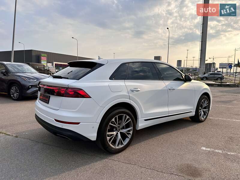 Позашляховик / Кросовер Audi Q8 2023 в Києві