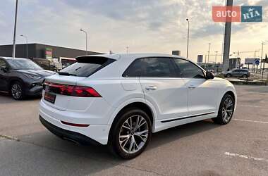 Внедорожник / Кроссовер Audi Q8 2023 в 