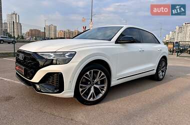 Внедорожник / Кроссовер Audi Q8 2023 в 