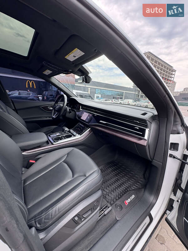 Внедорожник / Кроссовер Audi Q8 2018 в Киеве