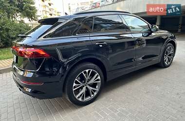 Внедорожник / Кроссовер Audi Q8 2024 в 
