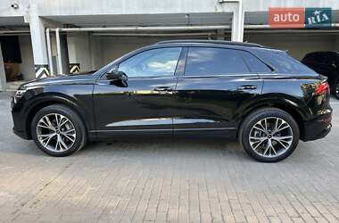 Внедорожник / Кроссовер Audi Q8 2024 в 