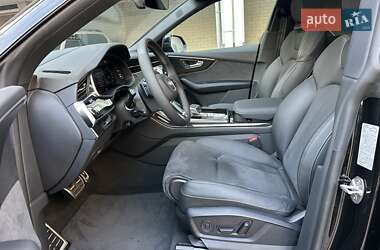 Внедорожник / Кроссовер Audi Q8 2024 в 
