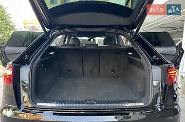 Внедорожник / Кроссовер Audi Q8 2024 в 