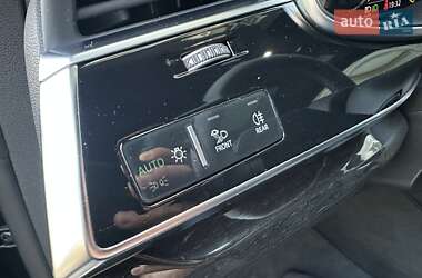 Внедорожник / Кроссовер Audi Q8 2024 в 