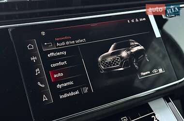 Позашляховик / Кросовер Audi Q8 2025 в 