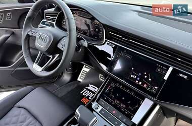 Позашляховик / Кросовер Audi Q8 2025 в 
