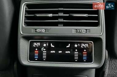 Внедорожник / Кроссовер Audi Q8 2023 в 