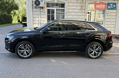 Внедорожник / Кроссовер Audi Q8 2018 в 