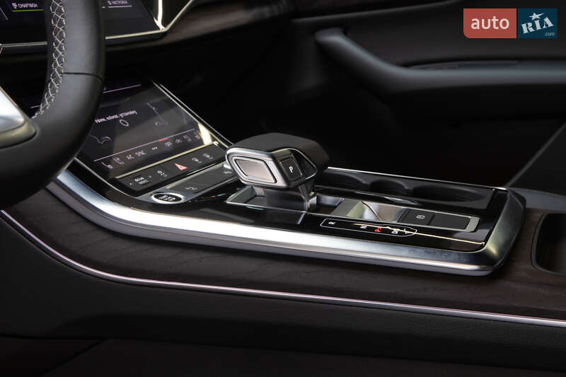 Внедорожник / Кроссовер Audi Q8 2022 в Хмельницком