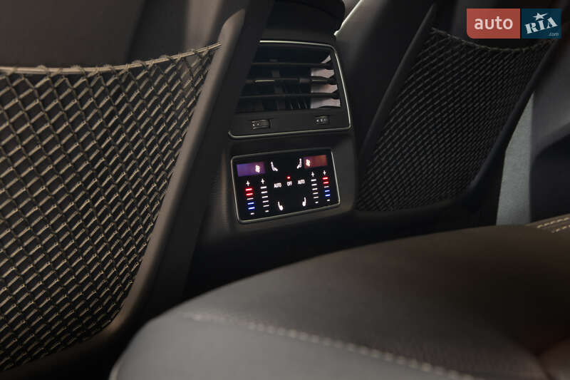Внедорожник / Кроссовер Audi Q8 2022 в Хмельницком