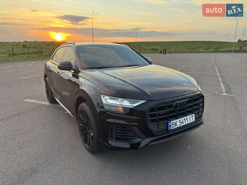 Позашляховик / Кросовер Audi Q8 2018 в Рівному
