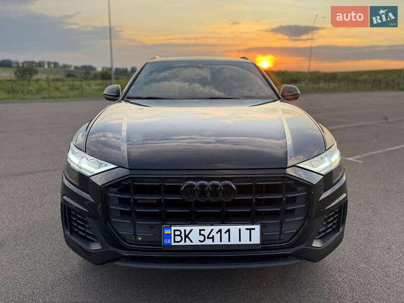 Позашляховик / Кросовер Audi Q8 2018 в Рівному